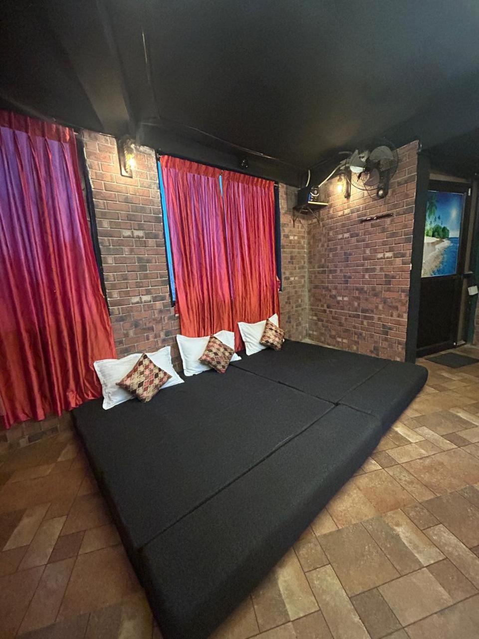 The Elite Beachview Пондичерри Экстерьер фото